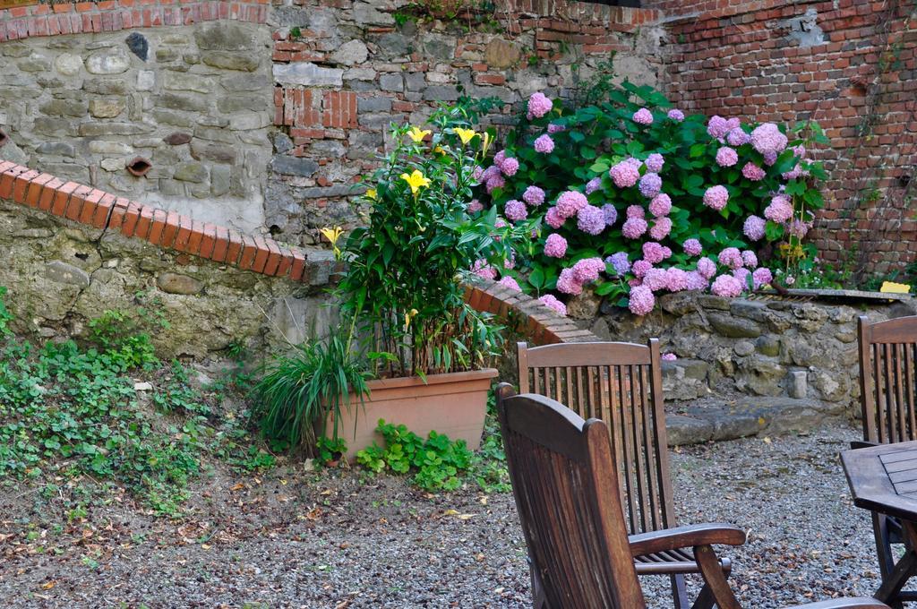 Le Macine Relais Bed and Breakfast Cairo Montenotte Buitenkant foto